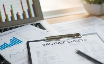 2024年财务出纳述职报告8篇