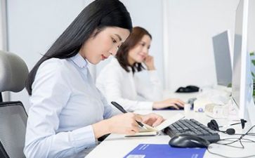财务年终中总结个人总结5篇