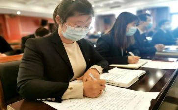 小学班主任工作交流心得7篇