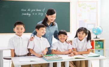 有关老师的作文7篇