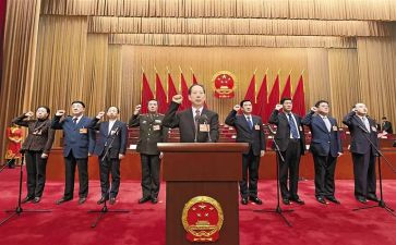 小小人大班教案7篇