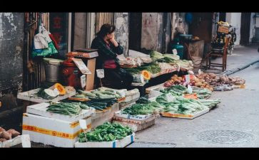 且在人间读后感推荐8篇