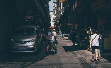 且在人间读后感精选7篇