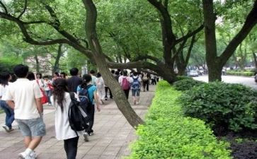 下课的作文模板8篇